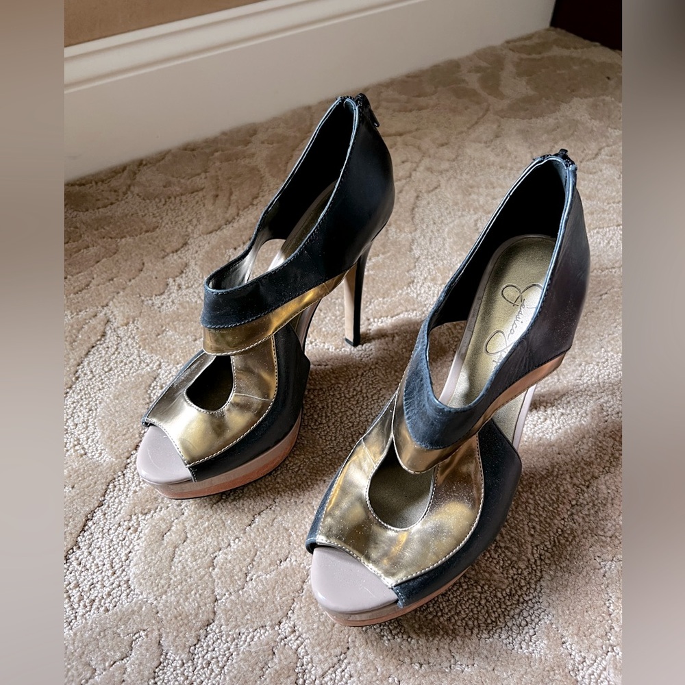 Jessica Simpson heels